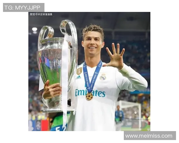 抽足球星卡惊现C罗传奇瞬间 赢取足球世界的荣耀与梦想