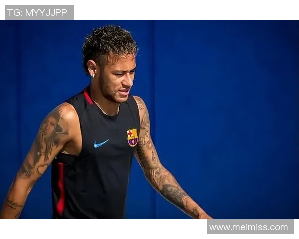 足球球星穿刺客品牌新风潮引领时尚潮流探究其背后的独特魅力与设计理念 足球球星穿刺客品牌新风潮引领时尚潮流探究其背后的独特魅力与设计理念